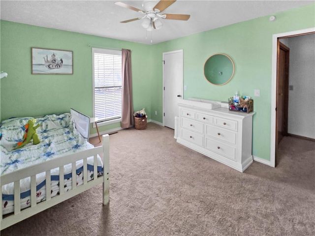 1206 Cambridge Drive, Warrensburg, MO 64093