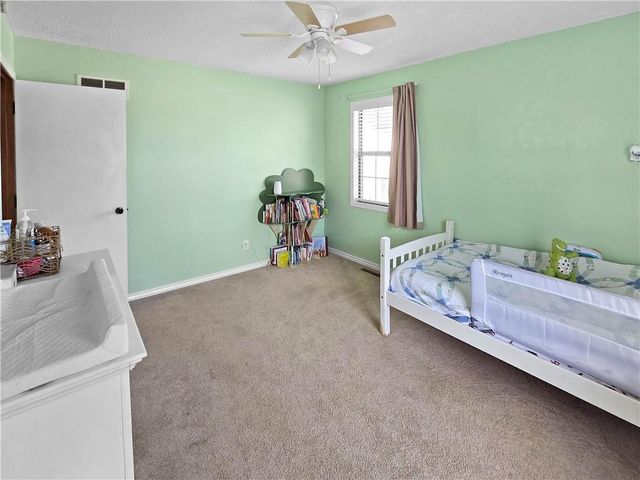 1206 Cambridge Drive, Warrensburg, MO 64093