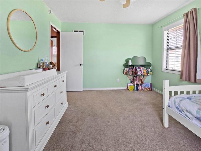 1206 Cambridge Drive, Warrensburg, MO 64093