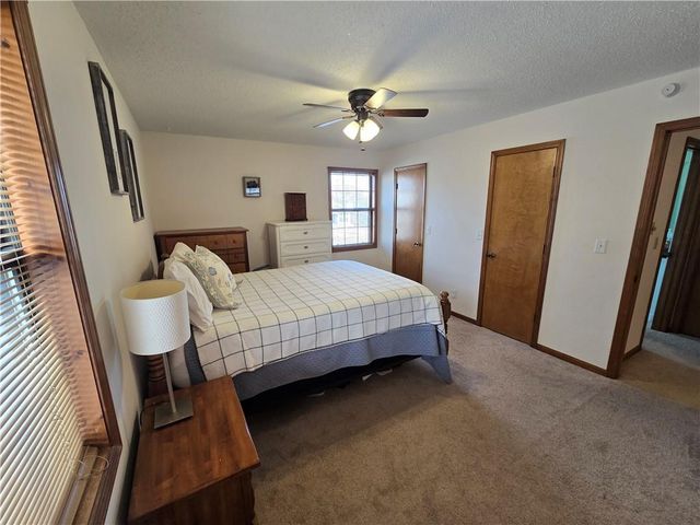 1206 Cambridge Drive, Warrensburg, MO 64093