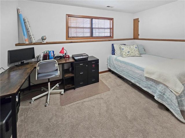 1206 Cambridge Drive, Warrensburg, MO 64093