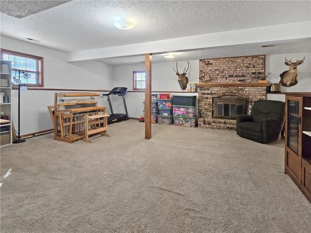 1206 Cambridge Drive, Warrensburg, MO 64093