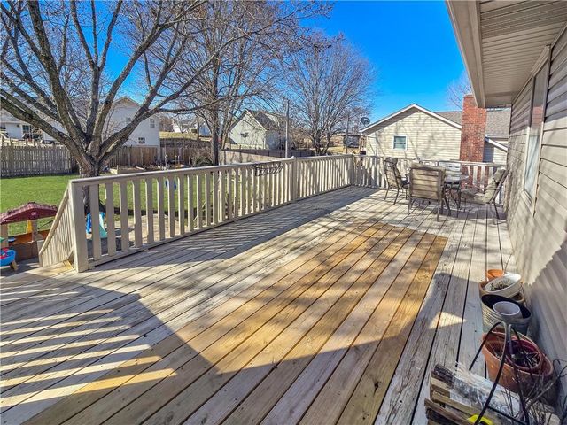 1206 Cambridge Drive, Warrensburg, MO 64093