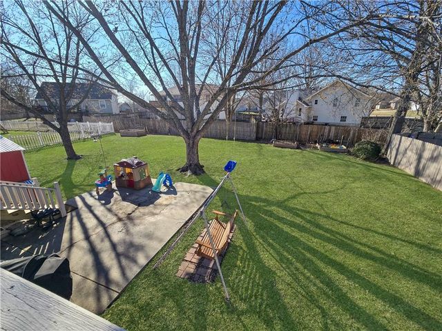 1206 Cambridge Drive, Warrensburg, MO 64093