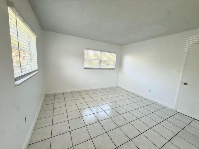 7643 NW 74th Avenue 1-2, Tamarac, FL 33321