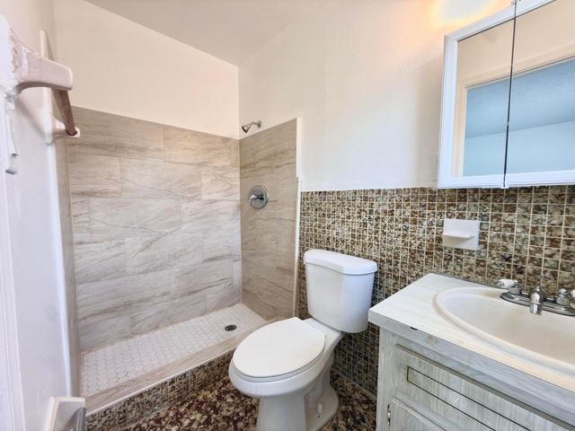 7643 NW 74th Avenue 1-2, Tamarac, FL 33321