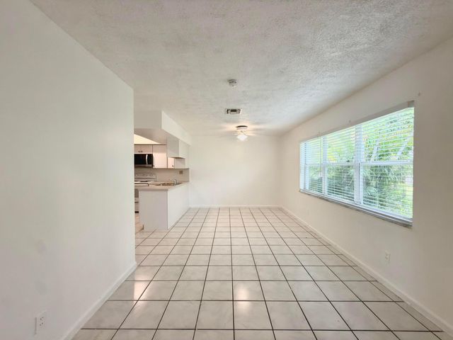 7643 NW 74th Avenue 1-2, Tamarac, FL 33321