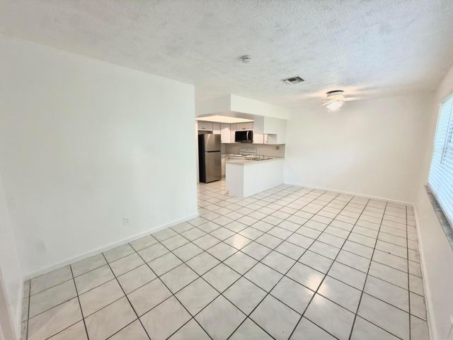 7643 NW 74th Avenue 1-2, Tamarac, FL 33321
