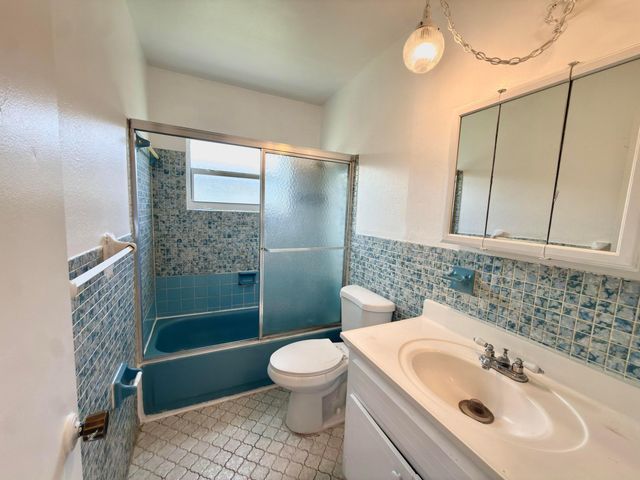 7643 NW 74th Avenue 1-2, Tamarac, FL 33321