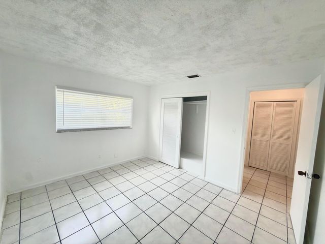 7643 NW 74th Avenue 1-2, Tamarac, FL 33321