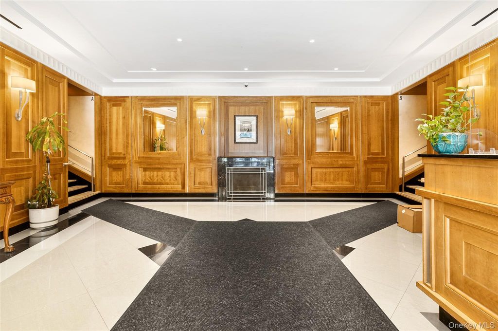 104-20 68 Drive A46, Forest Hills, NY 11375 — photo 2