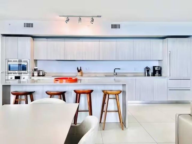 4111 S Ocean Drive 1801, Hollywood, FL 33019