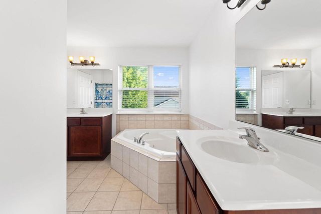 2045 Meagans WAY, Twin Lakes, WI 53181