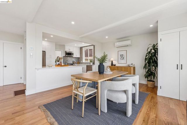 218 Cambridge Ave, Kensington, CA 94708