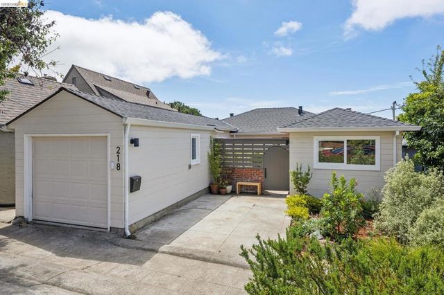 218 Cambridge Ave, Kensington, CA 94708