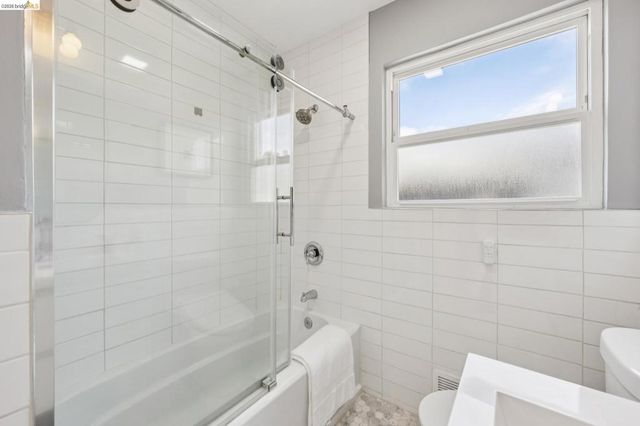 218 Cambridge Ave, Kensington, CA 94708