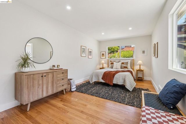 218 Cambridge Ave, Kensington, CA 94708