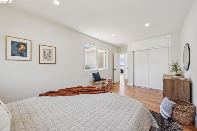 218 Cambridge Ave, Kensington, CA 94708