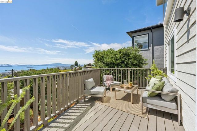 218 Cambridge Ave, Kensington, CA 94708