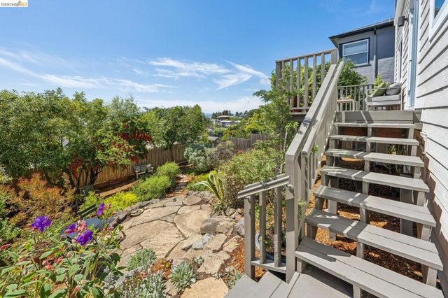 218 Cambridge Ave, Kensington, CA 94708