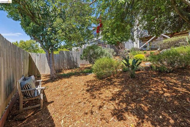 218 Cambridge Ave, Kensington, CA 94708