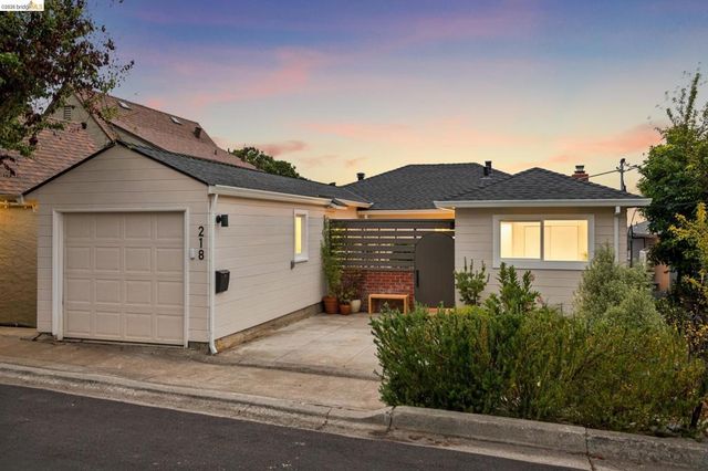 218 Cambridge Ave, Kensington, CA 94708