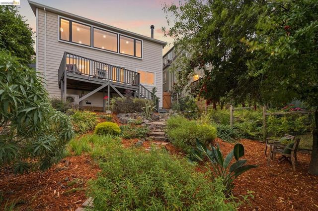 218 Cambridge Ave, Kensington, CA 94708
