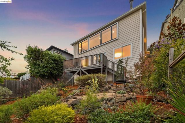 218 Cambridge Ave, Kensington, CA 94708