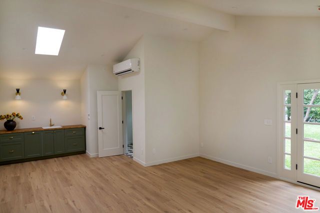 4734 Greenbush Avenue, Los Angeles, CA 91423