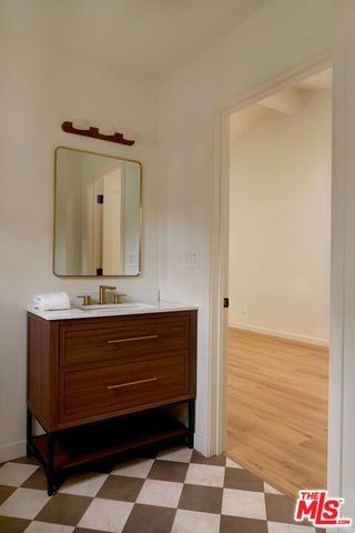 4734 Greenbush Avenue, Los Angeles, CA 91423
