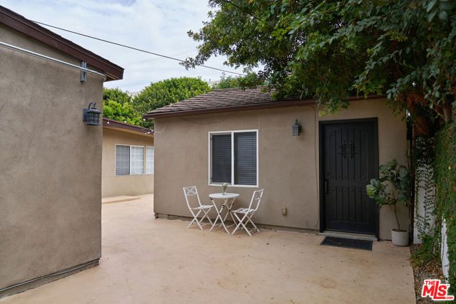 4734 Greenbush Avenue, Los Angeles, CA 91423