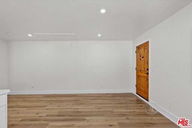 4734 Greenbush Avenue, Los Angeles, CA 91423
