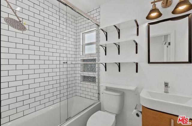 4734 Greenbush Avenue, Los Angeles, CA 91423