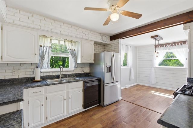 1705 18th St, Beaver Falls, PA 15010
