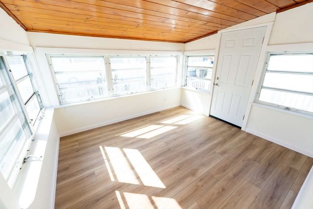 15 Swan Ave, Methuen, MA 01844