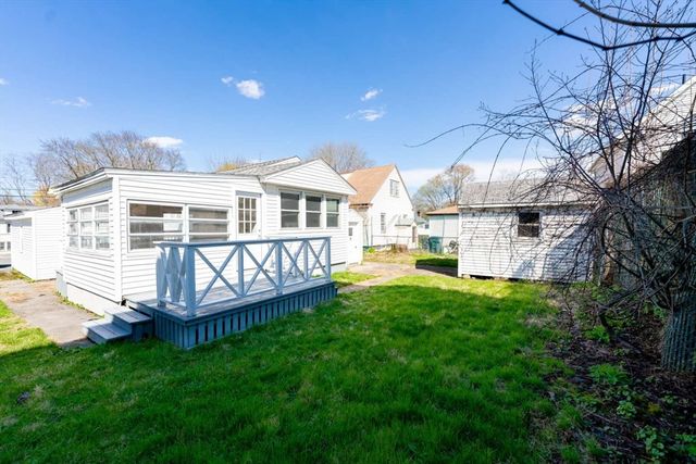 15 Swan Ave, Methuen, MA 01844