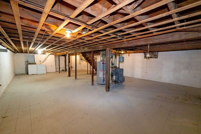 15 Swan Ave, Methuen, MA 01844