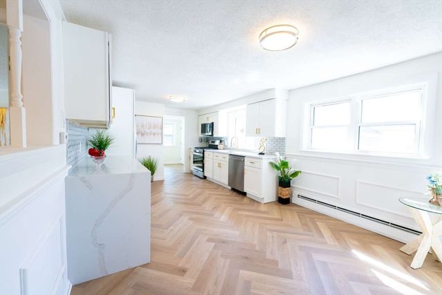 15 Swan Ave, Methuen, MA 01844