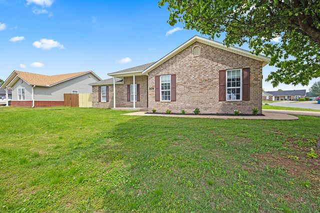 704 SW Charlotte Street, Gravette, AR 72736