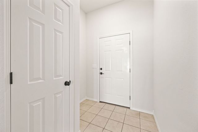 704 SW Charlotte Street, Gravette, AR 72736