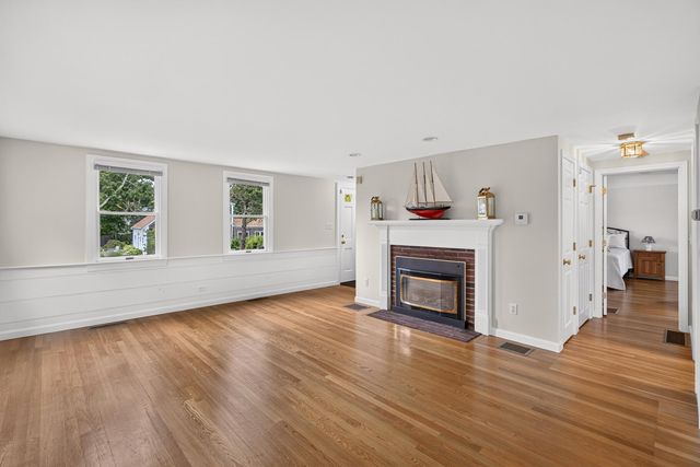 72 Smith Street, Chatham, MA 02633