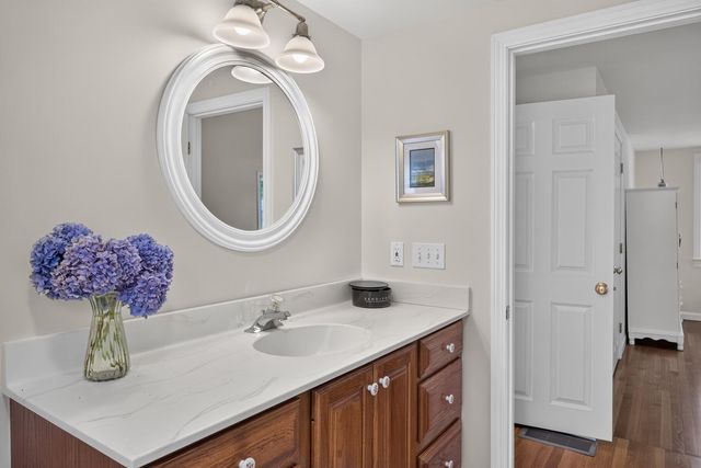 72 Smith Street, Chatham, MA 02633