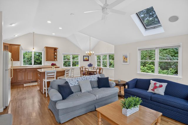 72 Smith Street, Chatham, MA 02633