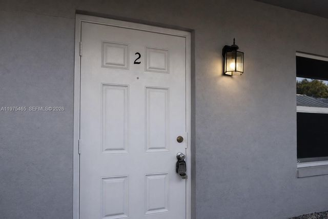 3841 NE 3rd Ave 2, Oakland Park, FL 33334