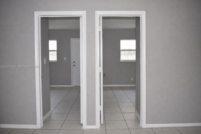 3841 NE 3rd Ave 2, Oakland Park, FL 33334