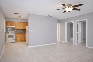 3841 NE 3rd Ave 2, Oakland Park, FL 33334