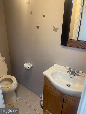 128 ROCKLAND DR, Willingboro, NJ 08046