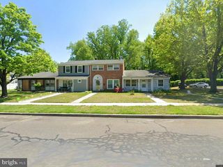 128 ROCKLAND DR, Willingboro, NJ 08046