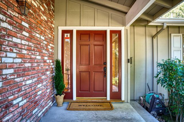 7315 Parkwoods Dr, Stockton, CA 95207
