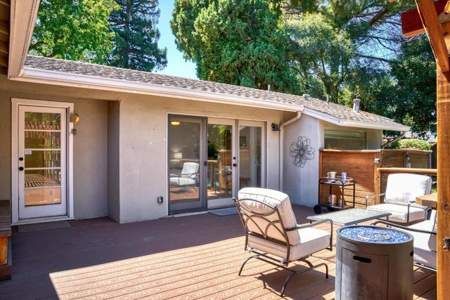 7315 Parkwoods Dr, Stockton, CA 95207